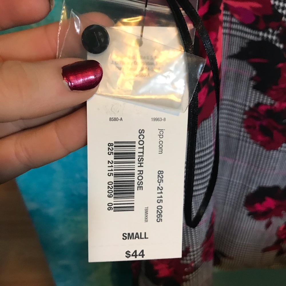 Patterned Blouse - Picture 3 of 3